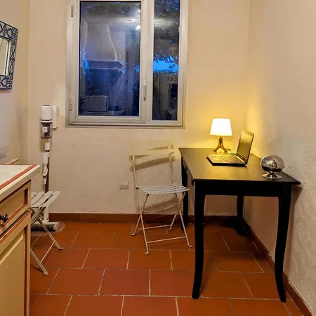 Spacieux, Climatise, Confortable, Garage Prive, Piscine , Cuisine Equipe Appartement Cassis