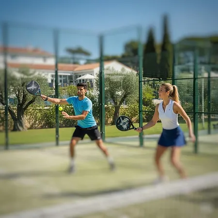 Provençal, Spacieux&réconfortant, Emplacement Sûr Au Cœur Du Parc Des Calanques, Salon Et Clim, Lit Confortable, Cuisine équipée Avec Lave-vaisselle Et Lave-linge, Garage, Jardin, Piscine Privés, Inclus Linge, Bureau, Wifi, Netflix, Sans St * Cassis