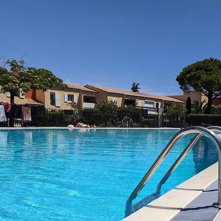 Appartement Confortable Et Paisible A Cassis Avec Climatisation Et Piscine, Garage Prive, Cuisine Equipee, Machine A Cafe A Grains, Linge De Lit Et De Toilette Fourni ! Lave-Linge Et Lave-Vaisselle A Disposition * Cassis