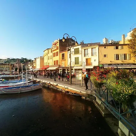 Provençal, Spacieux&réconfortant, Emplacement Sûr Au Cœur Du Parc Des Calanques, Salon Et Clim, Lit Confortable, Cuisine équipée Avec Lave-vaisselle Et Lave-linge, Garage, Jardin, Piscine Privés, Inclus Linge, Bureau, Wifi, Netflix, Sans St * Cassis