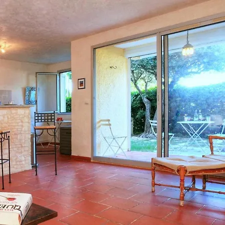 Appartement Spacieux, Climatise, Confortable, Garage Prive, Piscine , Cuisine Equipe *