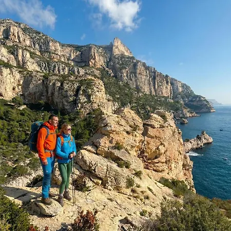 Apartmán Appartement Prive Calme & Climatise, Jardin, Garage, Piscine, Cuisine Equipee, Aux Portes Des Calanques *